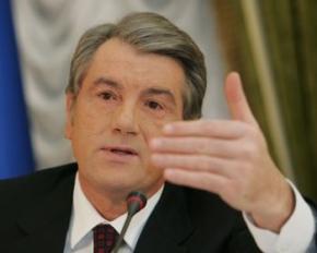 Ющенко поручил Тимошенко заняться мозгом