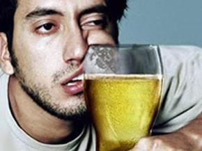 Пивний алкоголізм призводить до 