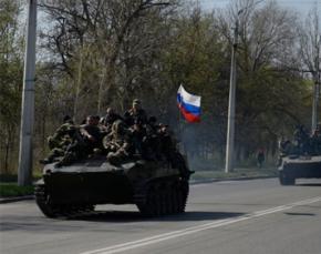 В Краматорске появились танки под российскими флагами