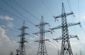 Україна розпочала постачання електроенергії до Криму за ринковими цінами