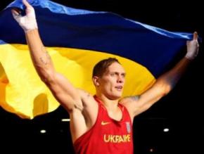 Український боксер Олександр Усик планує переїжджати в США