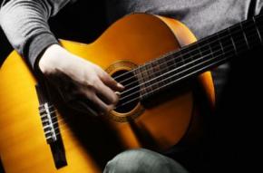 Ученые выявили главные физические законы игры на гитаре