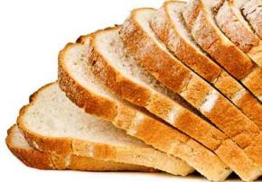 У білому хлібі є, як мінімум 8 причин, щоб відмовитися від нього на користь цільнозернового хліба