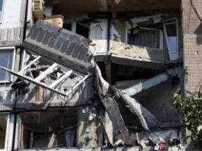 Важка ситуація в Донецьку: пушки руйнують будинки, місто залишилося без води