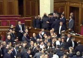 Две трети действующих депутатов Рады снова идут в парламент