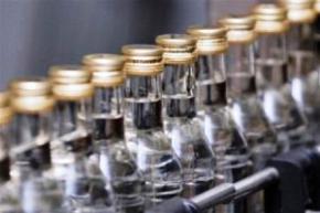 Производство водки в Украине в феврале сократилось на 36,6%