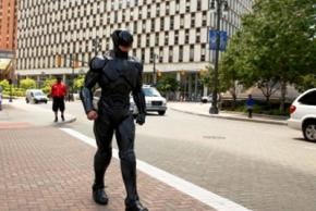 В Дубае роботы с искусственным интеллектом заменят полицейских на улицах города