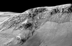 NASA заявило про наявність рідкої води на Марсі