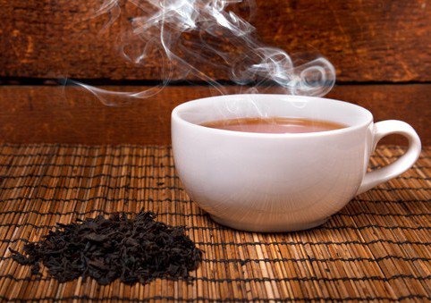 Перестоявший чай с пленкой: пить или не пить?