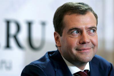 Медведєв заявив про перемогу над кризою і безробіттям в Росії
