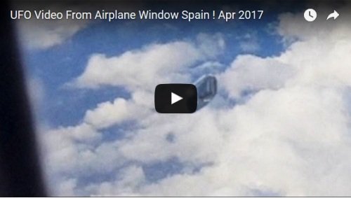 Пассажир самолета заснял НЛО в небе над Испанией. ВИДЕО